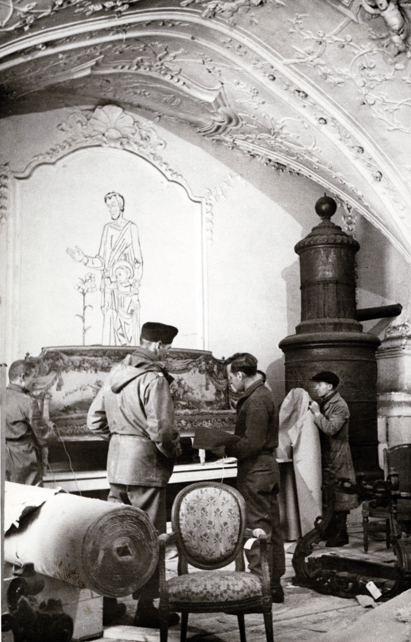 Illustration for article titled The Real-Life Monument Men: How American Scholars Went to War For Art